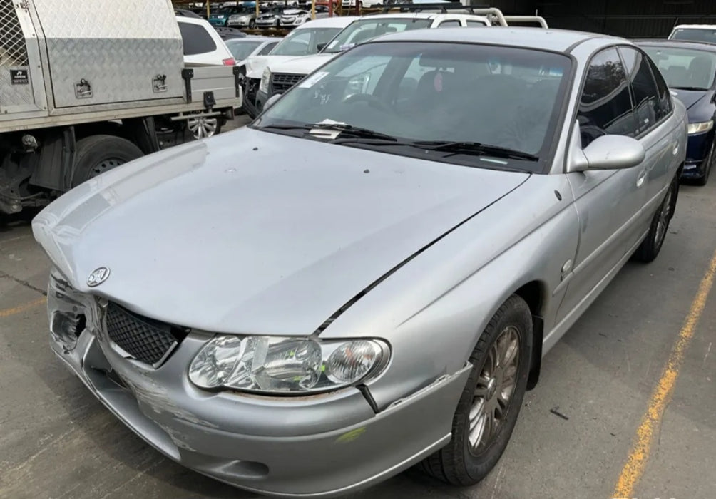 A157 - VX Holden Commodore SII (2001) - V6 Auto Cluster LN3 - 261, 104kms (GJ) P/N: 92096561