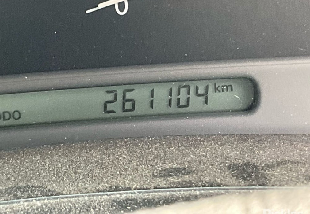 A157 - VX Holden Commodore SII (2001) - V6 Auto Cluster LN3 - 261, 104kms (GJ) P/N: 92096561