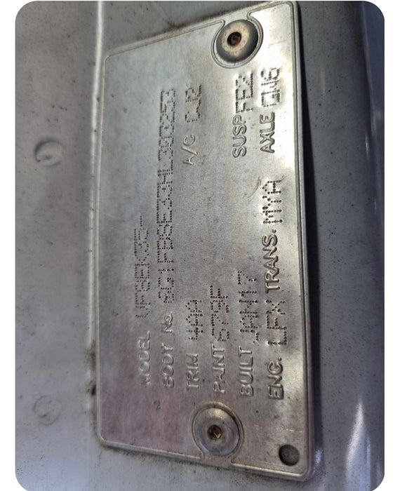 A193 - VF HOLDEN COMMODORE WAGON - DRIVER'S REAR DOOR - Herron White - #679F