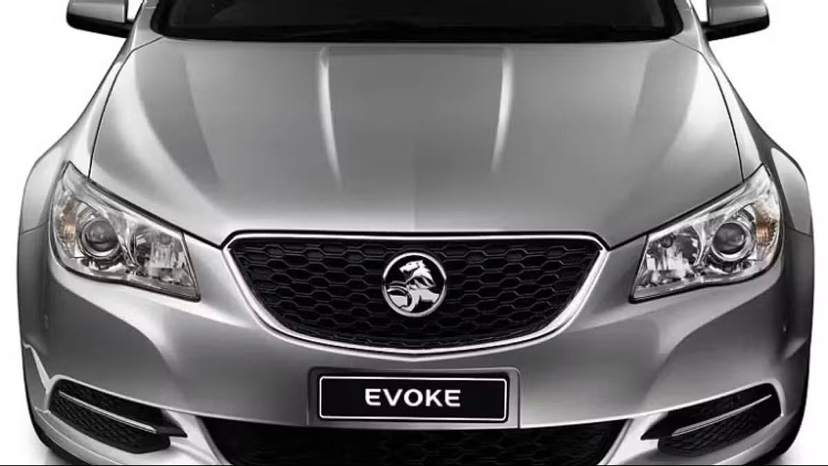 NEW OEM Quality - VF Holden Commodore Evoke Series II - Front Bar Unpainted