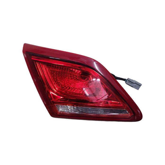 VF Commodore Bootlid Taillight - Passenger Side (gu)
