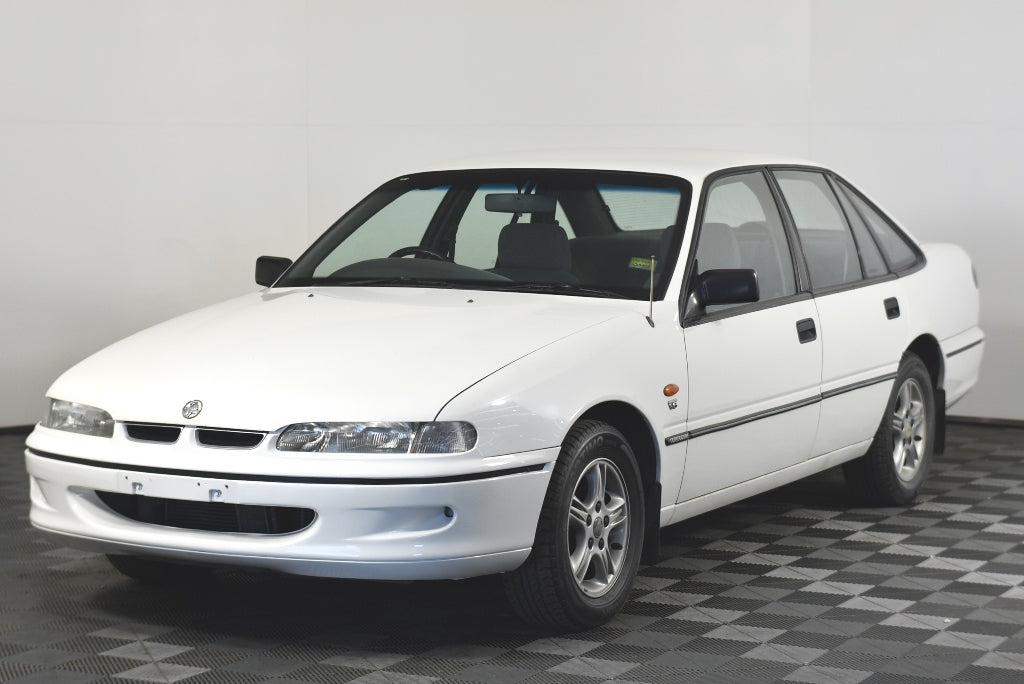 HH019 - VN / VP /VR / VS Holden Commodore Sedan - Rear Power Window Switch - Grey