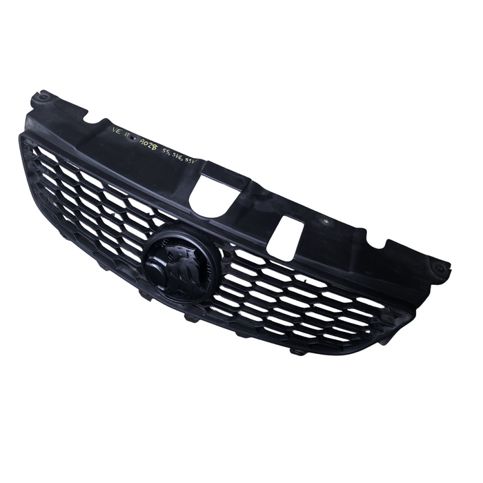 A028 - VE SERIES II SV6, SS, SSV - Front Grille