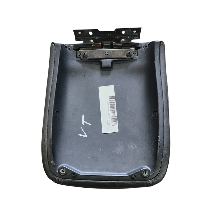 A135 - VX SEDAN - CENTRE CONSOLE LID