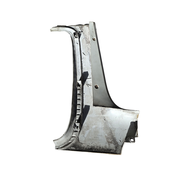 A160 - VS UTLITY - QTR Window Exterior Trim (DRIVER'S)