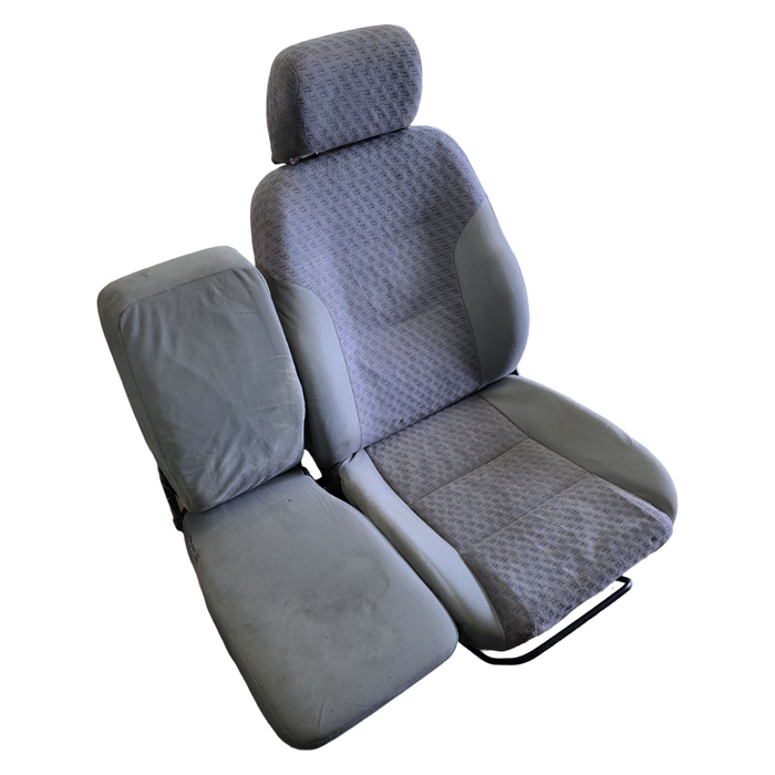 A160 - VS UTLITY - Front Seat Passenger's w/ Middle Bench Seat