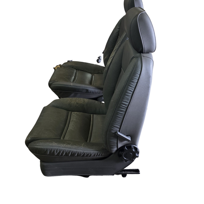 A178 - VR HOLDEN STATESMAN - Front Seat (PAIR)