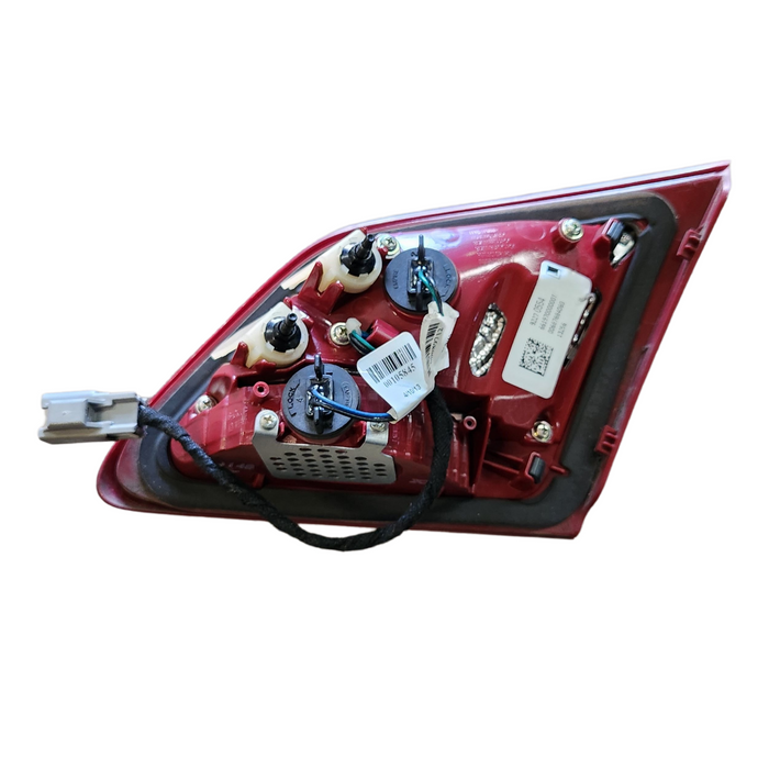 A232 - VF International - Passenger's Bootlid Taillight