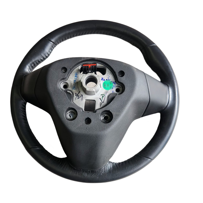 A241 - VF SV6 SEDAN - Steering Wheel