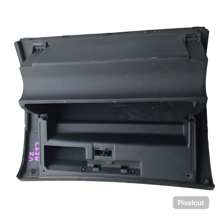 A247 - VZ SVZ SEDAN - Glovebox