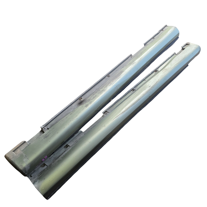 A255 - VY BERLINA SEDAN - Sideskirt (PAIR) Martini Grey
