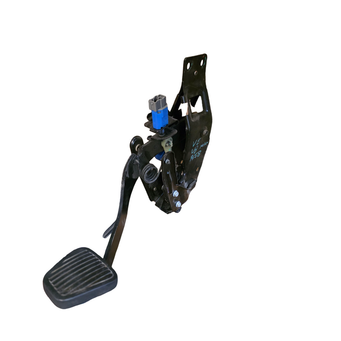 A258 - VE II SS Holden Commodore - CLUTCH PEDAL (2 SWITCH)