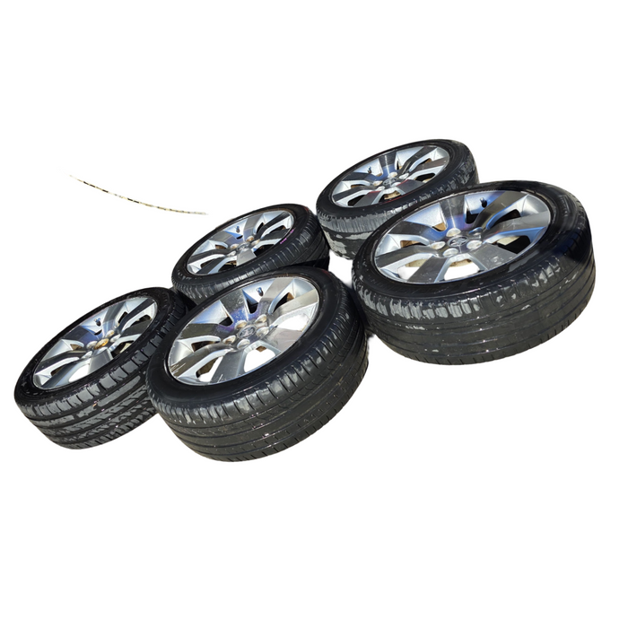 A267 - VE - HOLDEN CALAIS - 18" WHEELS - SET OF 5