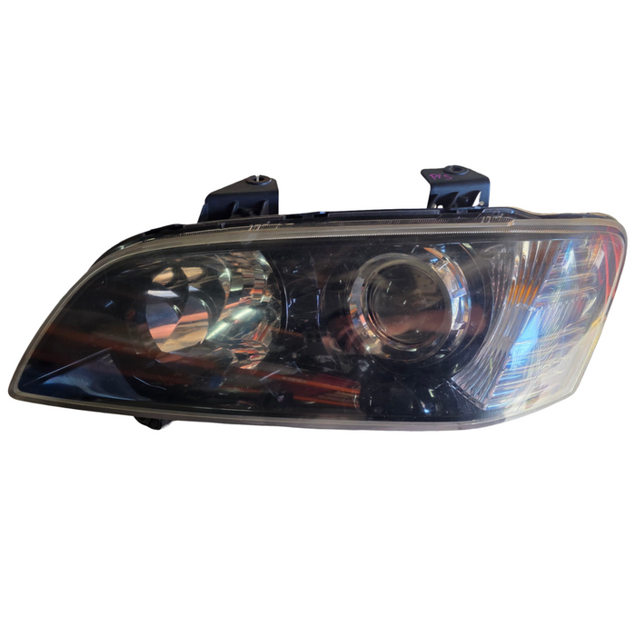 A267 - VE - HOLDEN CALAIS - HEADLIGHT (PASSENGER)