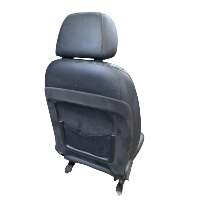 A267 - VE - HOLDEN CALAIS - BLACK LEATHER SEATS - SET OF 2