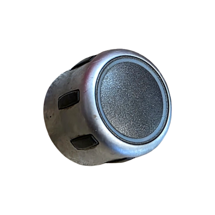 A267 - VE - HOLDEN CALAIS - STEREO CONTROL KNOB