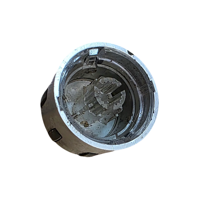 A267 - VE - HOLDEN CALAIS - STEREO CONTROL KNOB