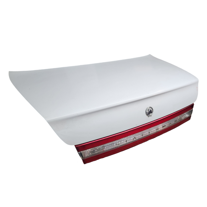 WH STATESMAN - BOOTLID WITH GARNISH - WHITE