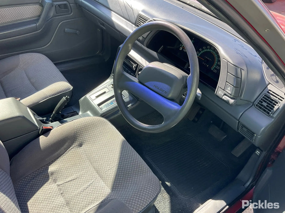 A290 - VN Holden Executive V6 LG2 Buick MD8, Auto 193,XXXkms Paint Code #2F028 PHONEIX RED METALLIC