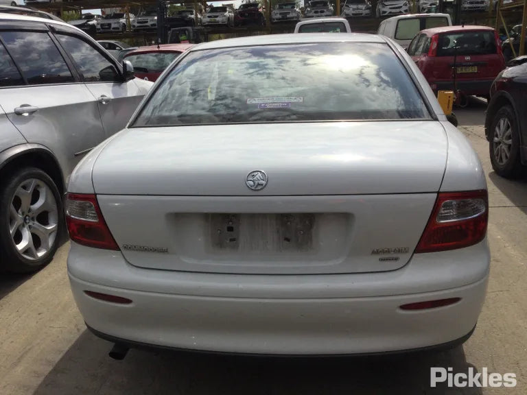 A289 - VX Holden Commodore Acclaim Sedan - Bootlid with Garnish Heron White Paint Code #J073