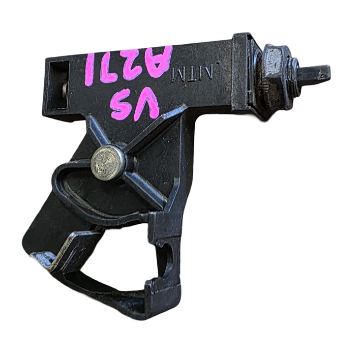 A271 - VS HOLDEN STATESMAN SII - Fuel Flap Actuator