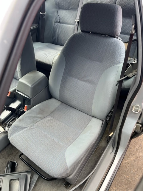 A125 - VS Holden Executive Sedan - Rear Centre Seatbelt with Buckle Trim #15i