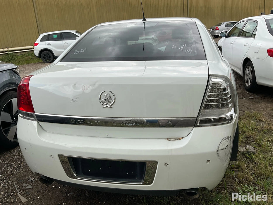 A269 - WM Holden Statesman V6 LY7, Auto M82, 758,XXXkms Heron White #679F