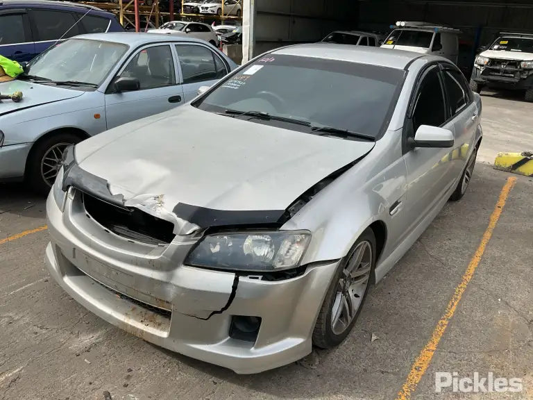 A243 - VE HOLDEN COMMODORE SEDAN - Intake Manifold (V6 AUTO)