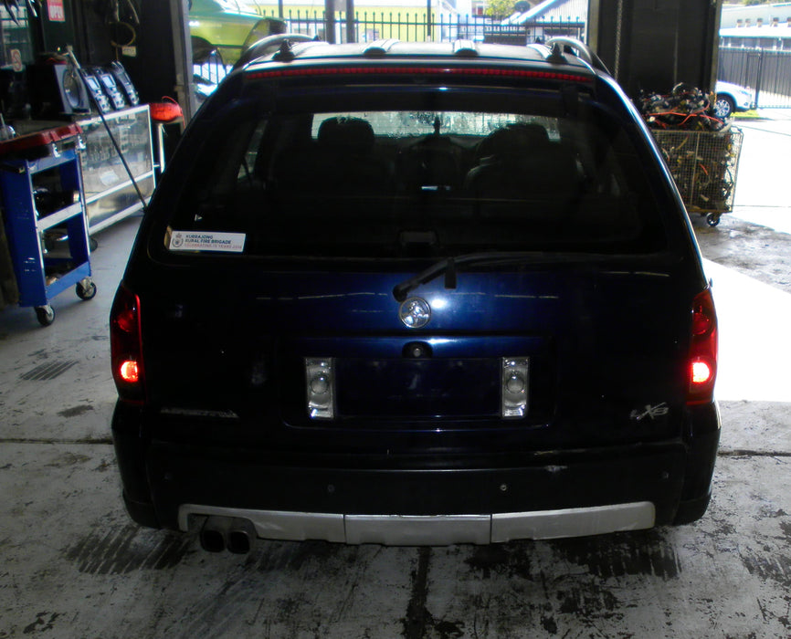 TAIL2.JPG
