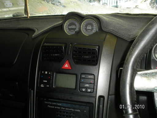 CLIMATE CONTROL  STEREO.JPG