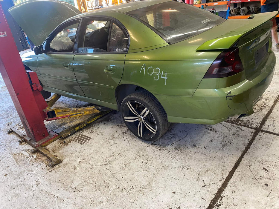 A034 - VY SS Bootlid - Hothouse Green