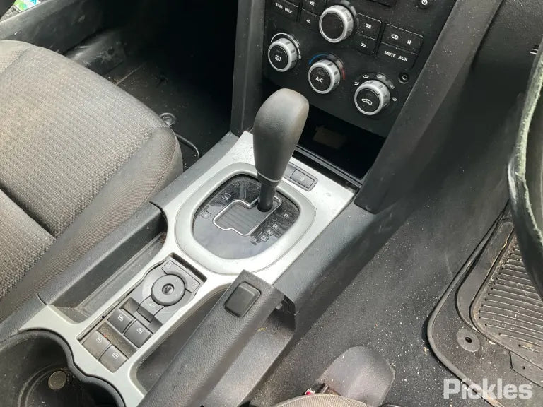 A243 - VE HOLDEN COMMODORE Sv6 (SERIES I) - Centre Dash Trim with Air Vents and Digital Display Screen