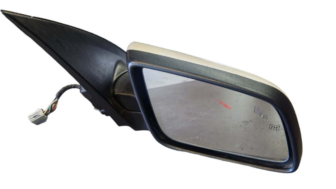 A045 - VF SI Holden Calais Sedan - Side Mirror Driver Side - Herron White #679F
