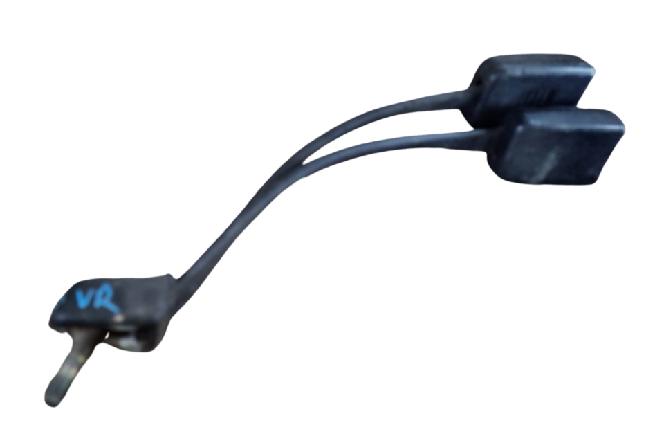 A099 - VZ SV6 Holden Commodore Sedan - Double Rear Seatbelt Buckle