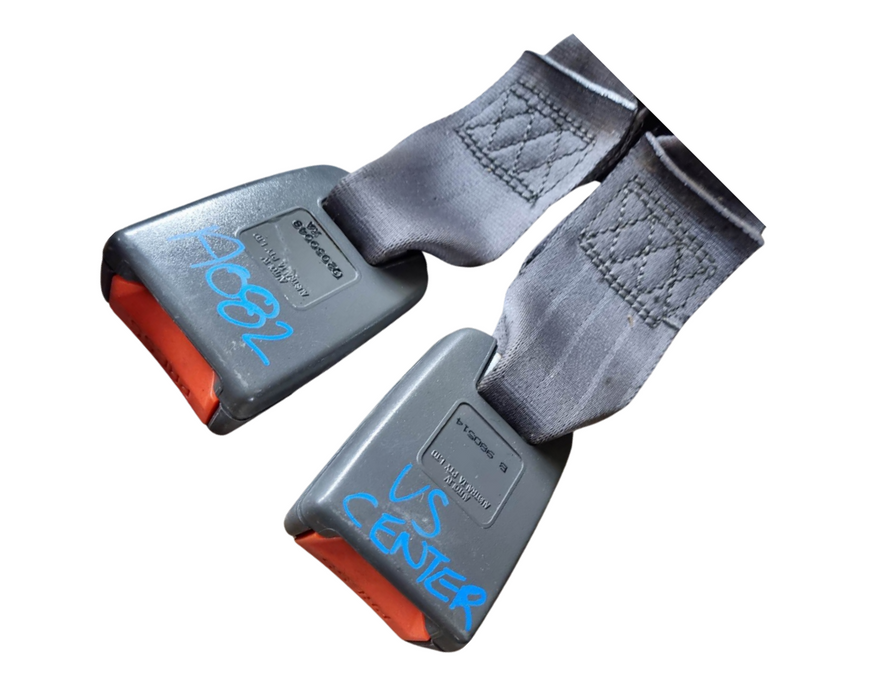 A082 - VS HOLDEN STATESMAN - Rear Twin Grey Seatbelt Buckle