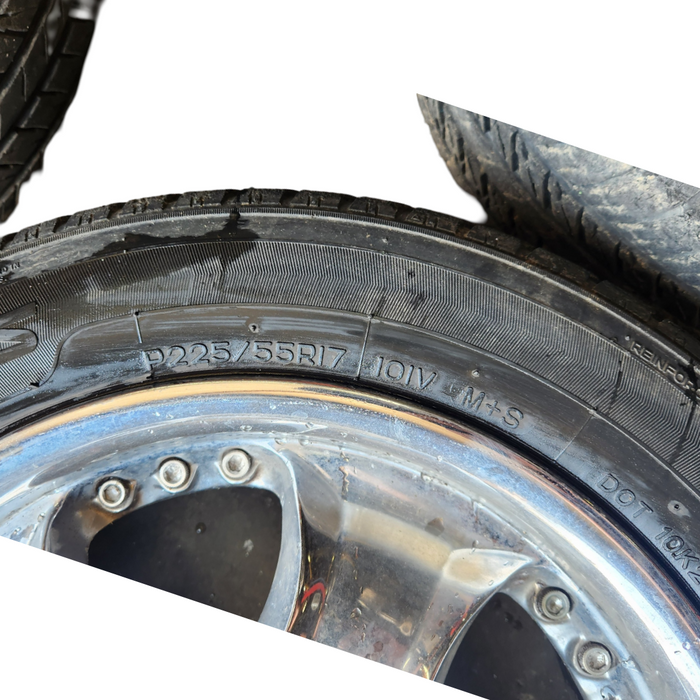 A252 - VY SS Crewman - Wheels / Tires 17" *SET*
