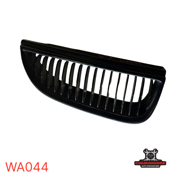 WA044 - VT FRONT GRILLE - DRIVERS SIDE