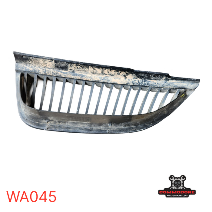 WA045 - VT FRONT GRILLE - SILVER DRIVERS SIDE