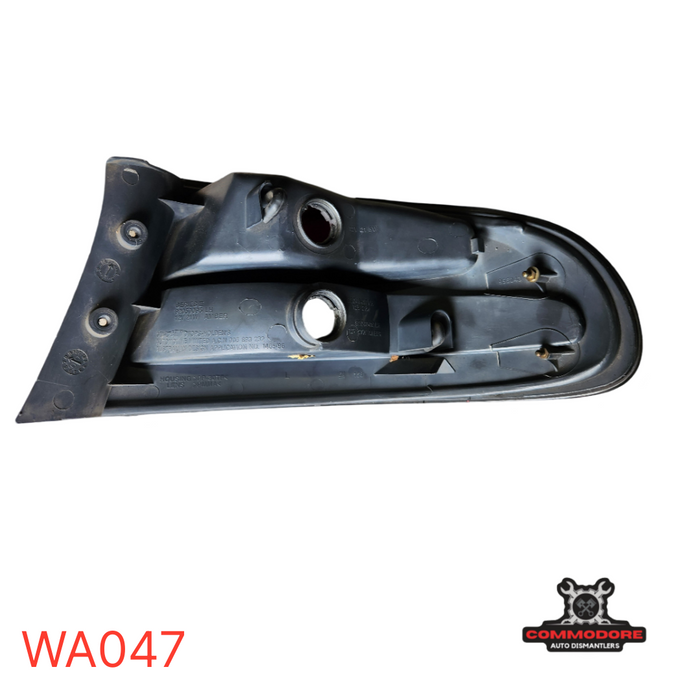 WA047 - VT II SEDAN - TAILLIGHT - PASSENGER SIDE
