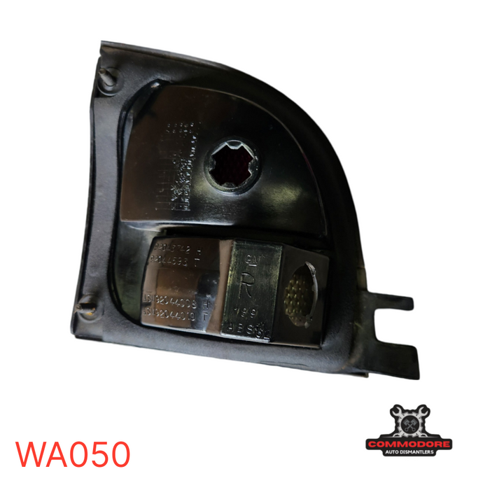 WA050- VS HSV/CALAIS BOOTLID TAILLIGHT DRIVER  SIDE
