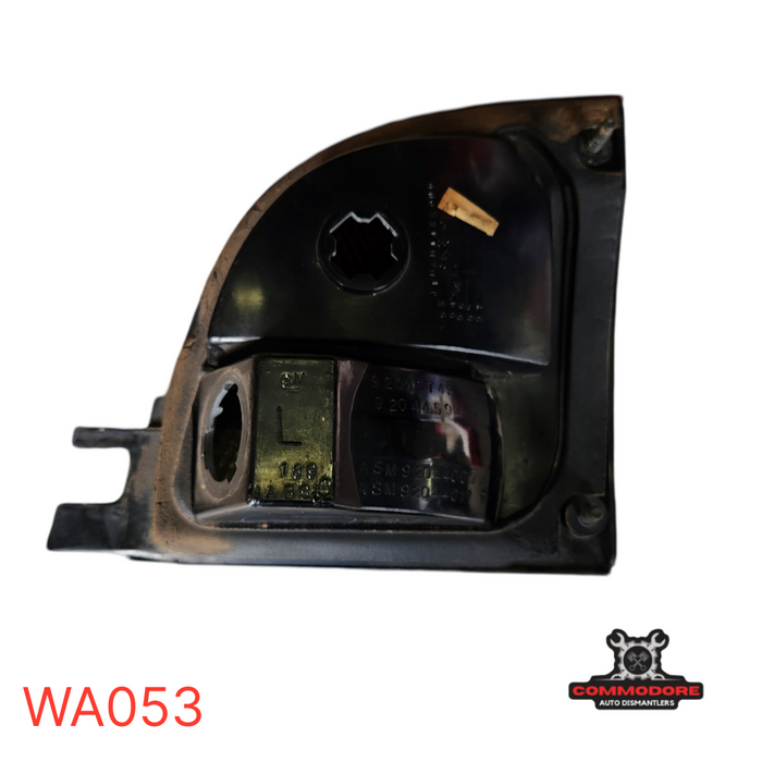 WA053- VS BOOTLID TAILLIGHT PASSENGER SIDE
