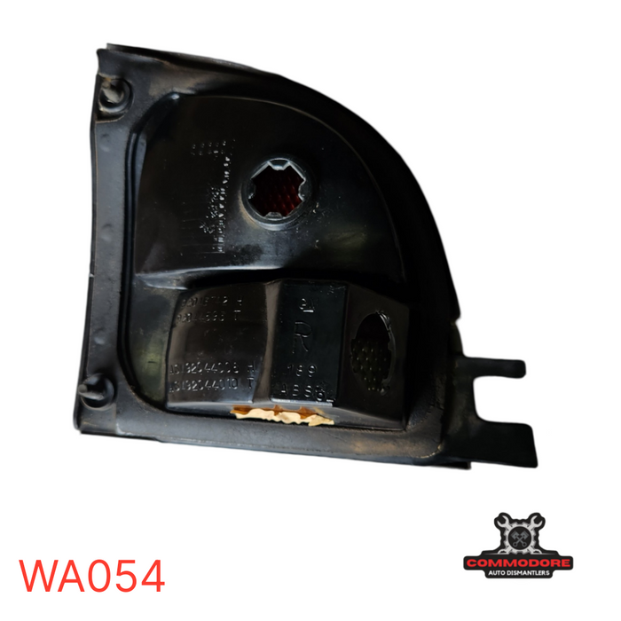 WA054- VS HSV/CALAIS BOOTLID TAILLIGHT DRIVER SIDE