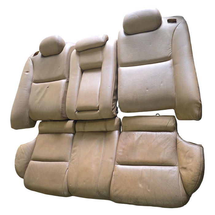 WH INTERNATIONAL - Rear Seat