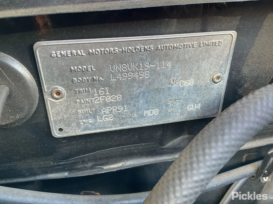 A290 - VN Holden Executive V6 LG2 Buick MD8, Auto 193,XXXkms Paint Code #2F028 PHONEIX RED METALLIC
