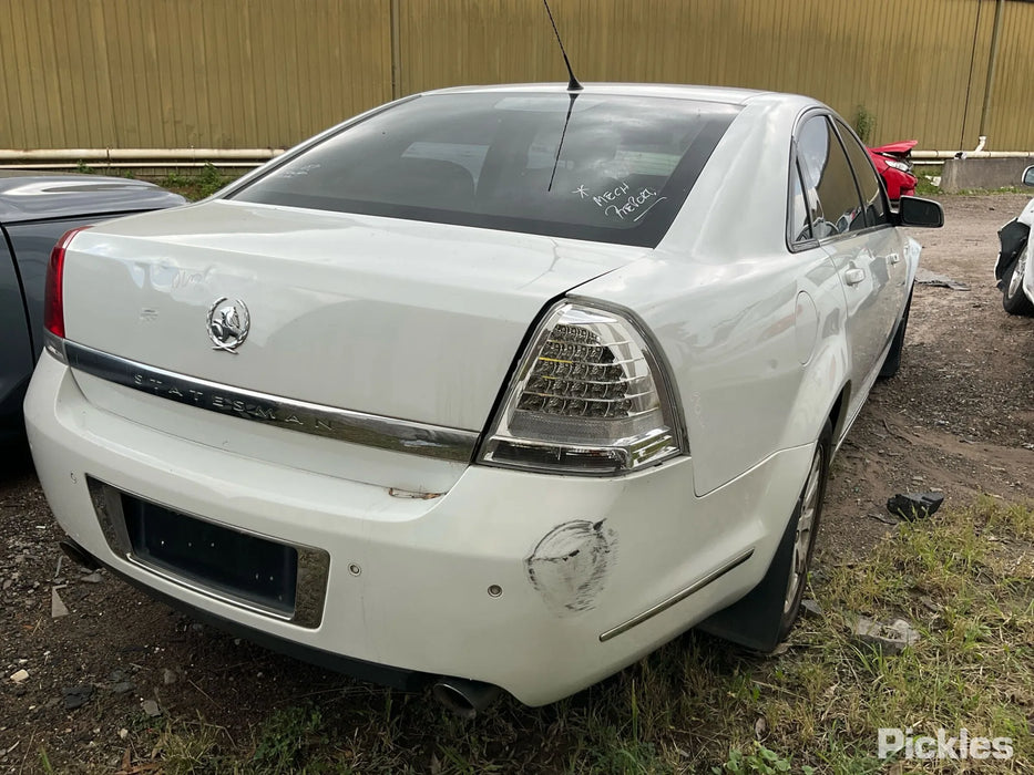 A269 - WM Holden Statesman V6 LY7, Auto M82, 758,XXXkms Heron White #679F