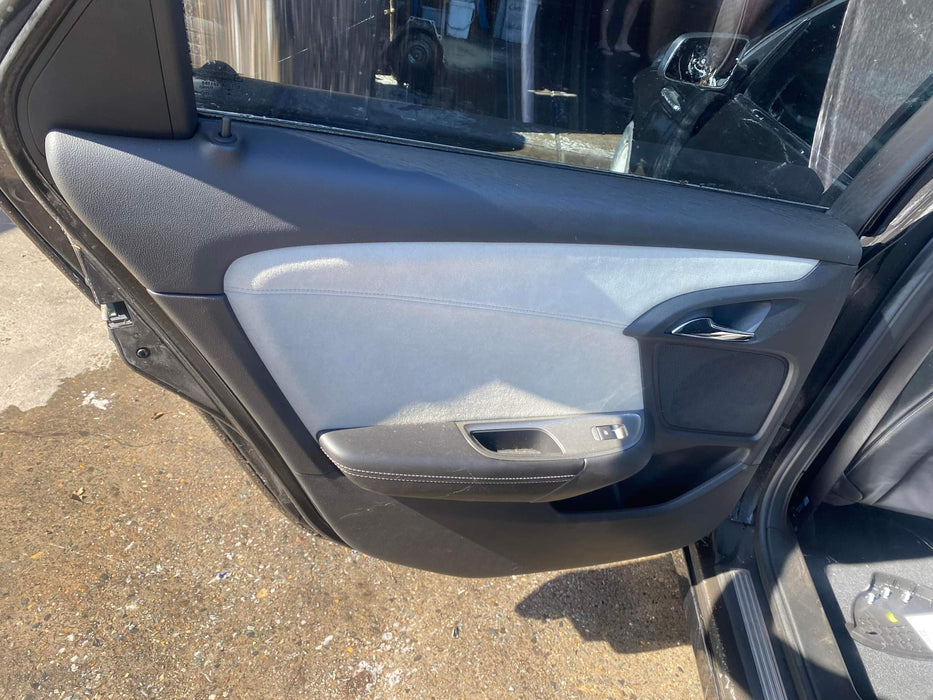 A114 - WN Holden Caprice Sedan - Doorcard Set