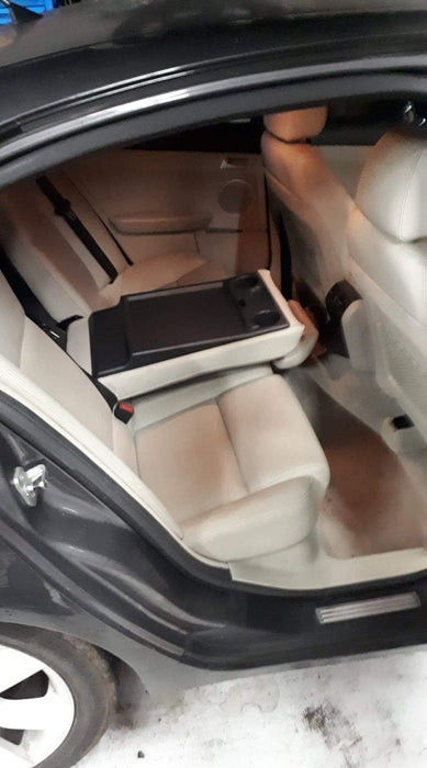 A029 - VE CALAIS V8 - Rear Seats