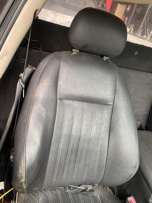 A112 - VY Holden Calais - Front Leather Seats (Plack Piano Stitching)