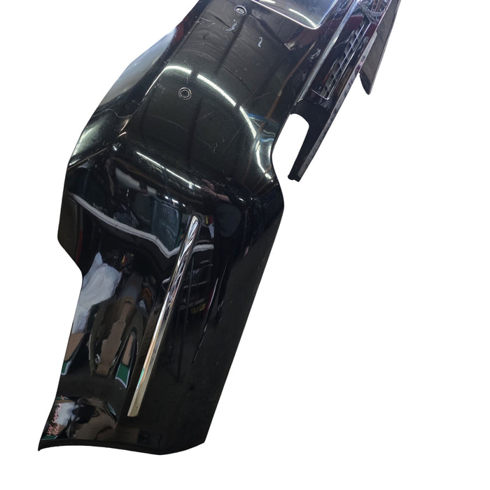 A114 - WN HOLDEN CAPRICE V SERIES SEDAN - REAR BARS - PHANTOM BLACK #690F
