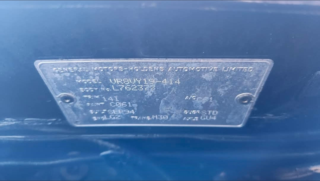 A178 - VR HOLDEN STATESMAN - Bonnet - SHERBROOK GREEN #C061
